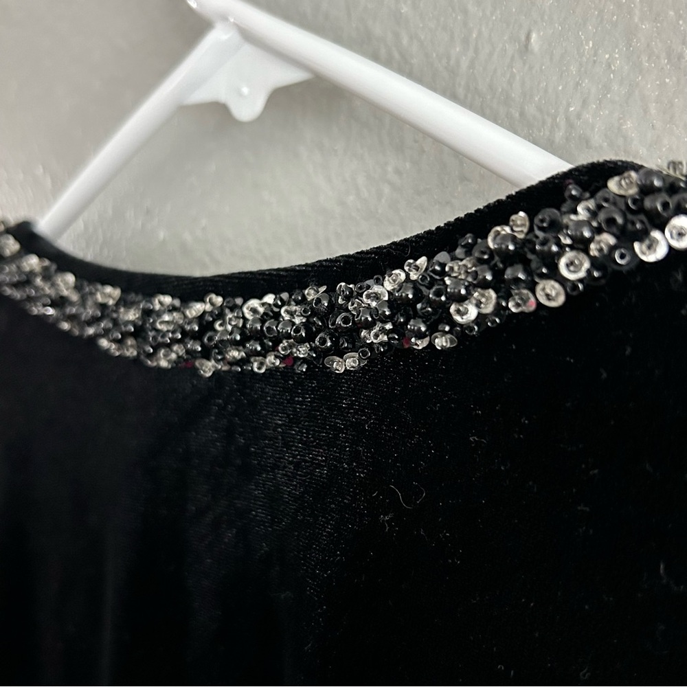 CACHET Beaded Black Velvet Jacket Cardigan Size 12 L Stretch Open Placket Topper - Picture 6 of 6